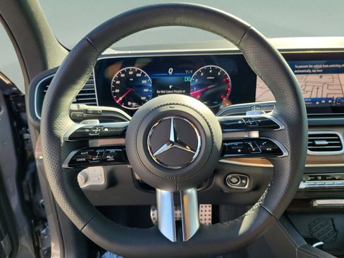 Certified 2025 Mercedes-Benz GLS 450 4MATIC image 24