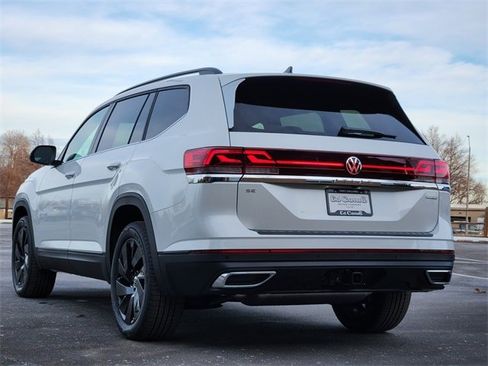New 2026 Volkswagen Atlas SE image 5