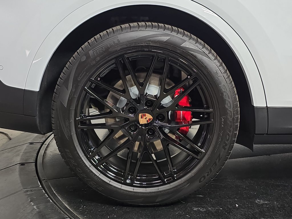 Certified 2026 Porsche Cayenne S AWD/4WD image 29