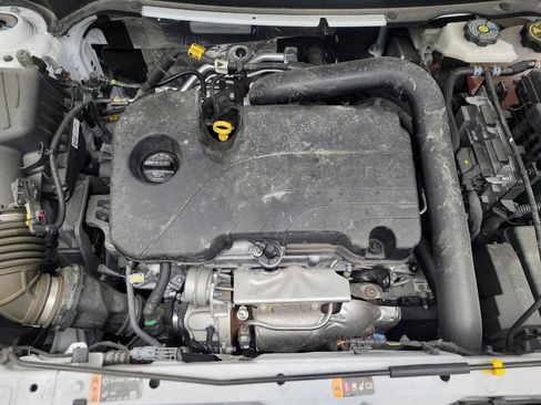 Used 2024 Chevrolet Equinox LT w/ LPO, Floor Liner Package FWD image 30
