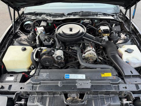 Used 1991 Pontiac Firebird Convertible image 32