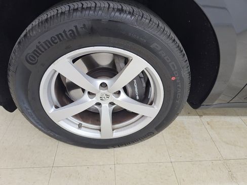 Used 2021 Porsche Macan image 24