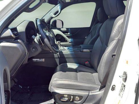 Used 2023 Lexus LX 600 4WD w/ Appearance Package image 11