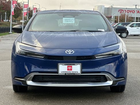 New 2026 Toyota Prius Plug-In Hybrid FWD image 8