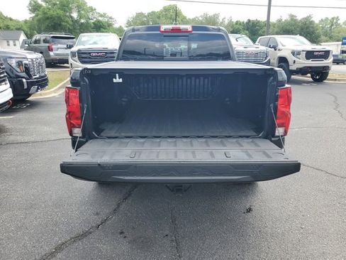Used 2023 Chevrolet Colorado Trail Boss AWD/4WD image 27