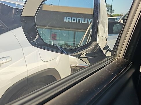 Used 2024 GMC Yukon XL AT4 w/ AT4 Premium Plus Package image 15