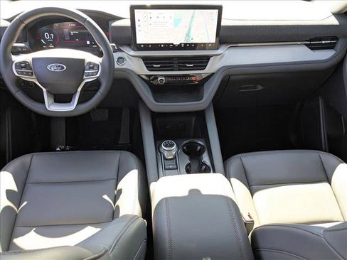 New 2026 Ford Explorer Active w/ Active Comfort Package RWD image 13