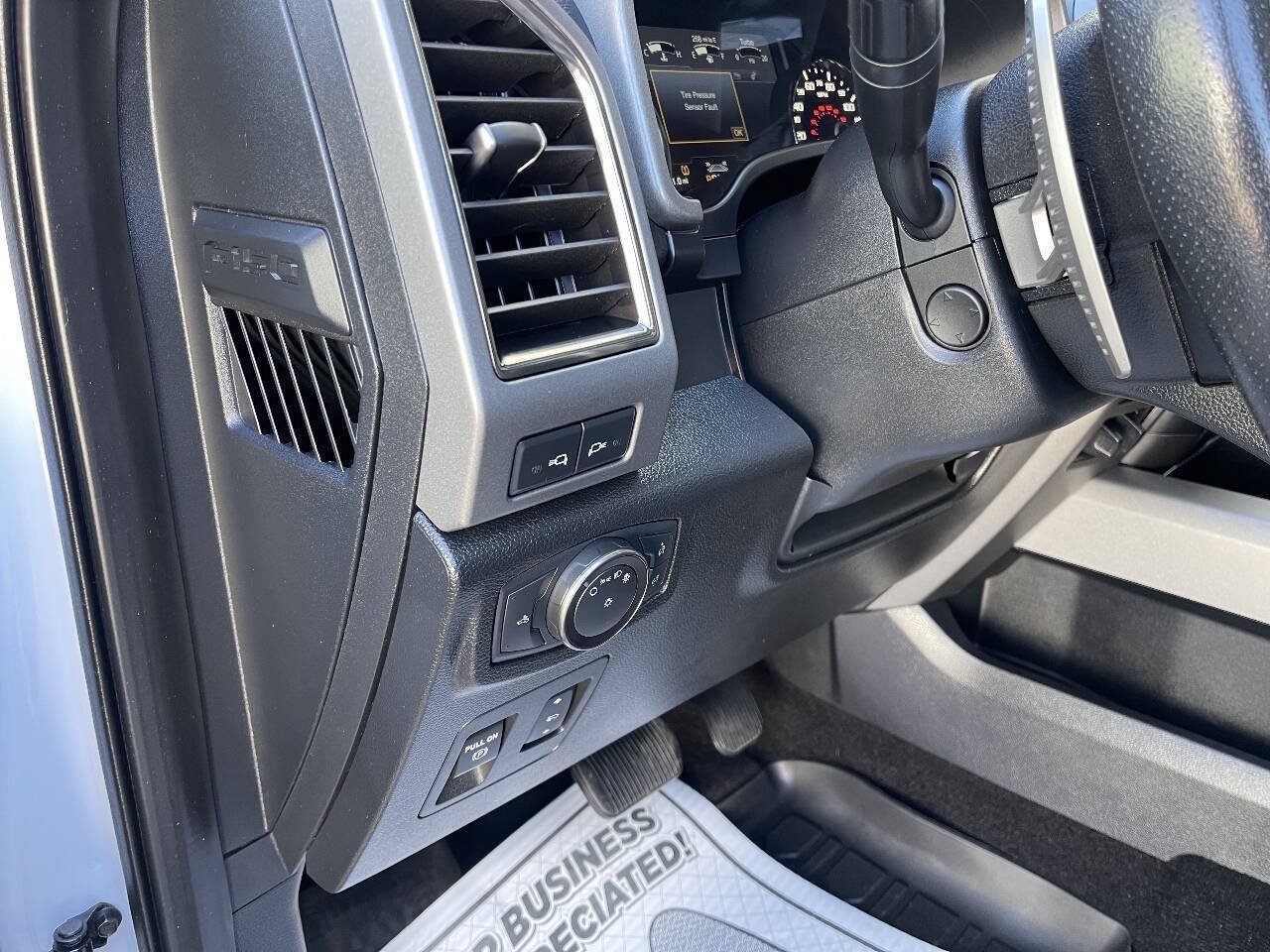 Used 2019 Ford F150 Raptor w/ Equipment Group 802A Luxury AWD/4WD image 14