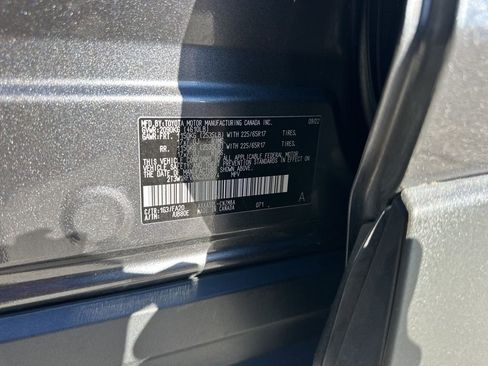 Used 2022 Toyota RAV4 XLE image 35