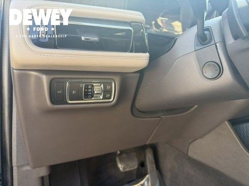 Used 2021 Lincoln Aviator Reserve w/ Equipment Group 201A AWD/4WD image 14