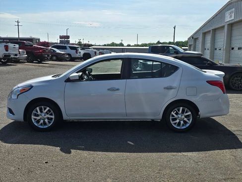 Used 2018 Nissan Versa SV w/ SV Special Edition Package FWD image 12