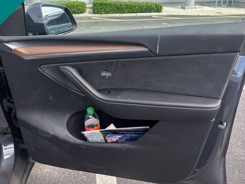 Used 2023 Tesla Model Y Long Range image 15