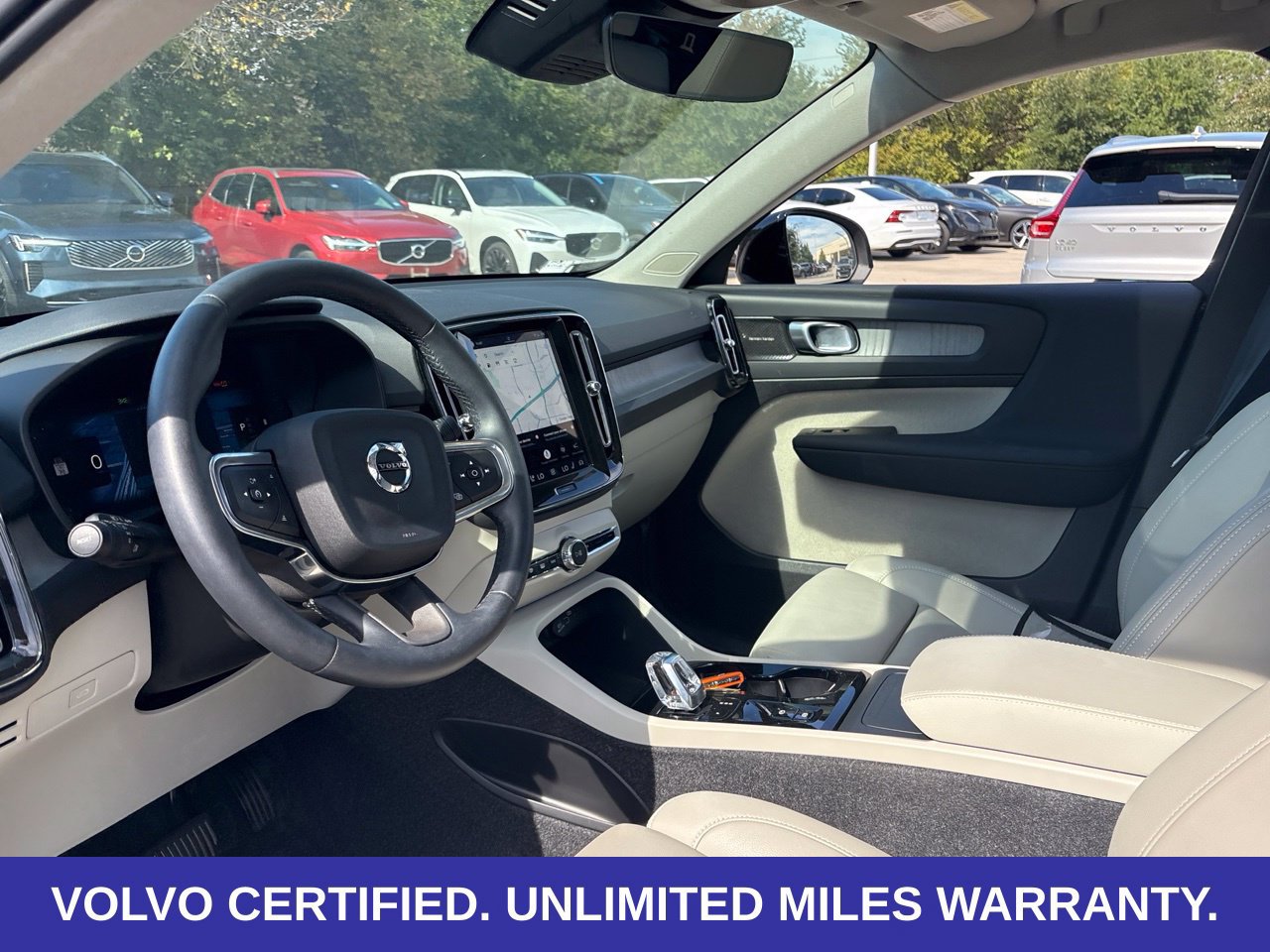Certified 2025 Volvo XC40 B5 Plus AWD/4WD image 22