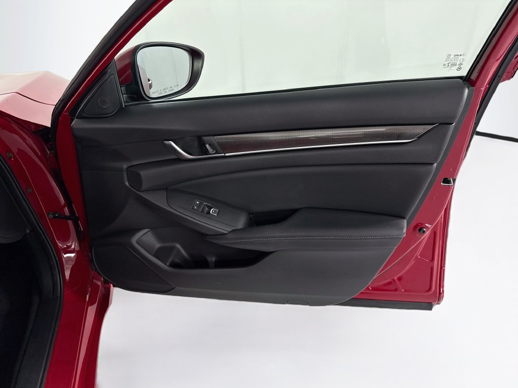 Certified 2018 Honda Accord Sport image 25