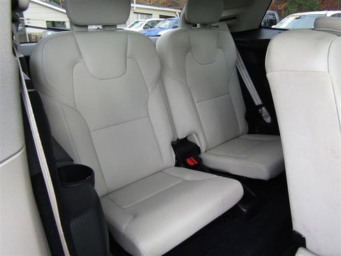 Used 2018 Volvo XC90 T5 Momentum w/ Convenience Package image 52