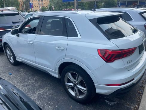 Used 2023 Audi Q3 2.0T Premium w/ Convenience Package AWD/4WD image 4