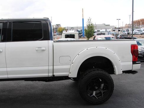 Used 2021 Ford F250 Lariat image 7