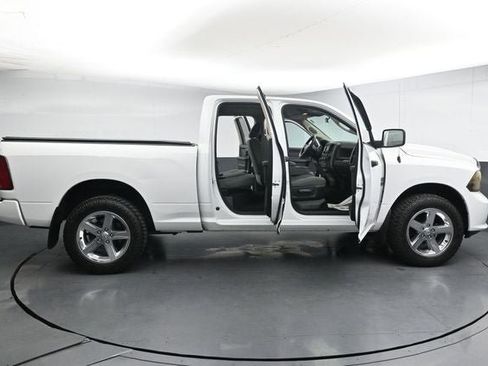 Used 2018 RAM 1500 Express w/ Express Value Package AWD/4WD image 36