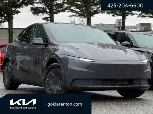 Used 2026 Tesla Model Y 2WD image 1