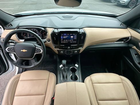 Used 2023 Chevrolet Traverse Premier w/ LPO, Floor Liner Package FWD image 3