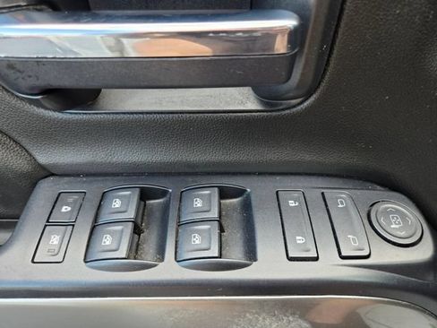 Used 2018 Chevrolet Silverado 1500 LT AWD/4WD image 37