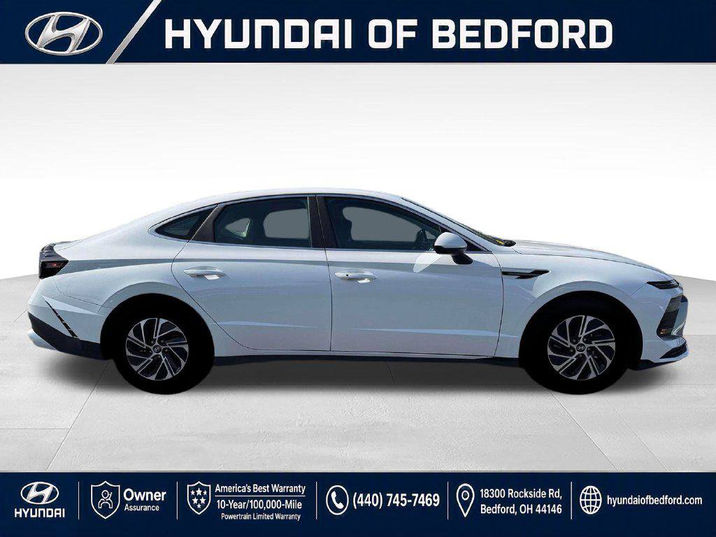 New 2026 Hyundai Sonata Blue FWD image 11