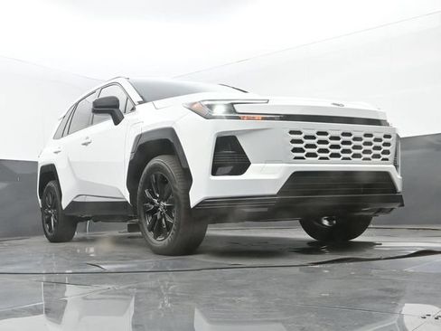 Used 2026 Toyota RAV4 SE AWD/4WD image 23