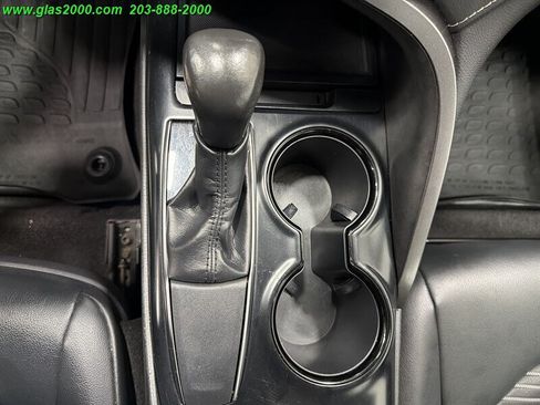 Used 2019 Toyota Camry SE FWD image 17