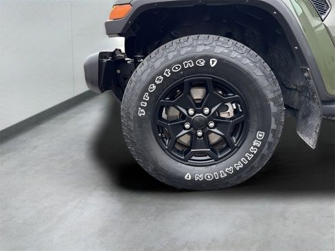 Used 2022 Jeep Gladiator Willys image 27