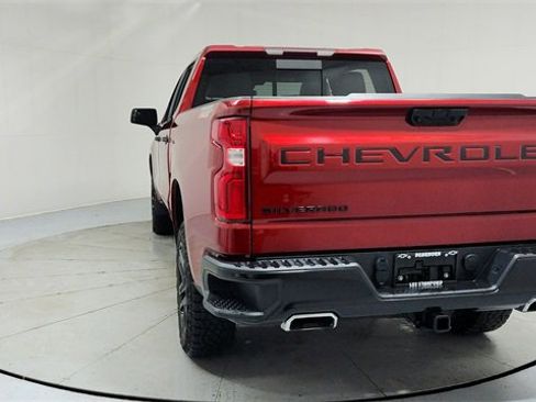 Used 2023 Chevrolet Silverado 1500 LT Trail Boss w/ Convenience Package II image 4