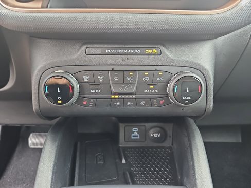 Used 2022 Ford Bronco Sport Outer Banks w/ Tech Package AWD/4WD image 26