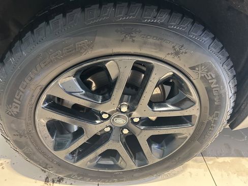 Used 2020 Land Rover Defender 110 HSE image 21