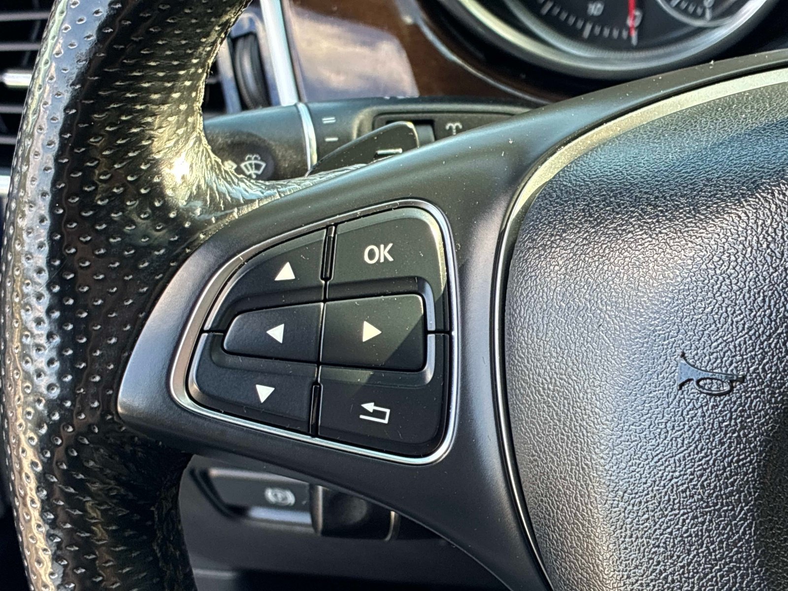 Used 2016 Mercedes-Benz GLE 350 4MATIC image 29