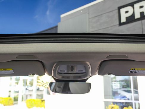 Used 2023 Volvo XC60 B5 Plus w/ Protection Package Premier image 18