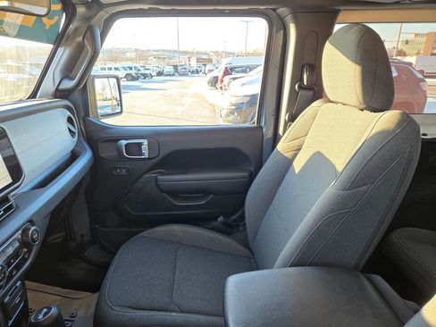 Used 2024 Jeep Wrangler Sport S image 25