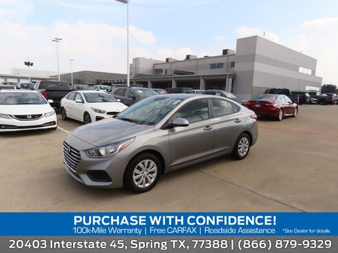 Used 2022 Hyundai Accent SE image 1