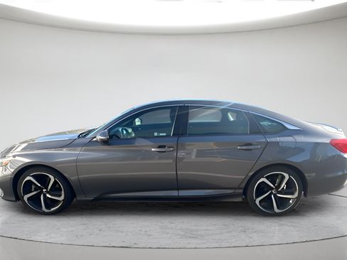 Used 2018 Honda Accord Sport image 6