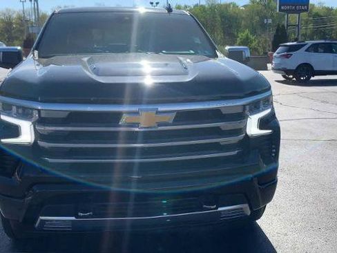 Certified 2023 Chevrolet Silverado 1500 High Country w/ High Country Premium Package AWD/4WD image 3