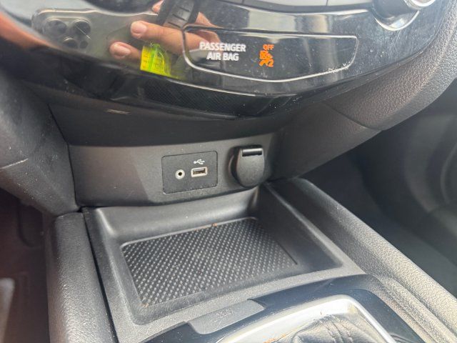 Used 2018 Nissan Rogue SV FWD image 19