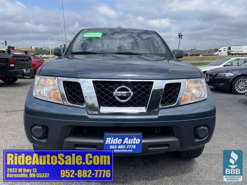 Used 2013 Nissan Frontier SV AWD/4WD image 2