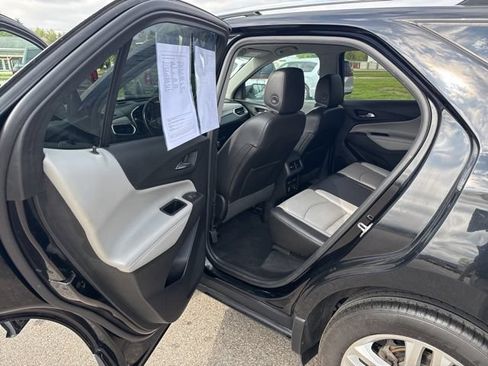 Used 2018 Chevrolet Equinox Premier FWD image 25