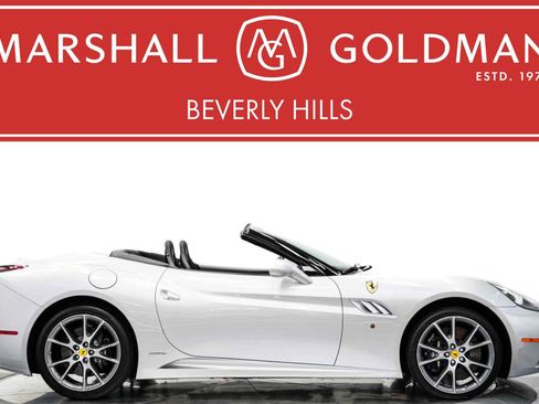 Used 2011 Ferrari California RWD image 1
