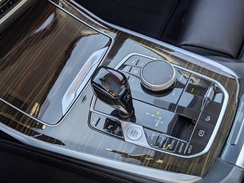 Used 2020 BMW X7 xDrive40i w/ Cold Weather Package image 16