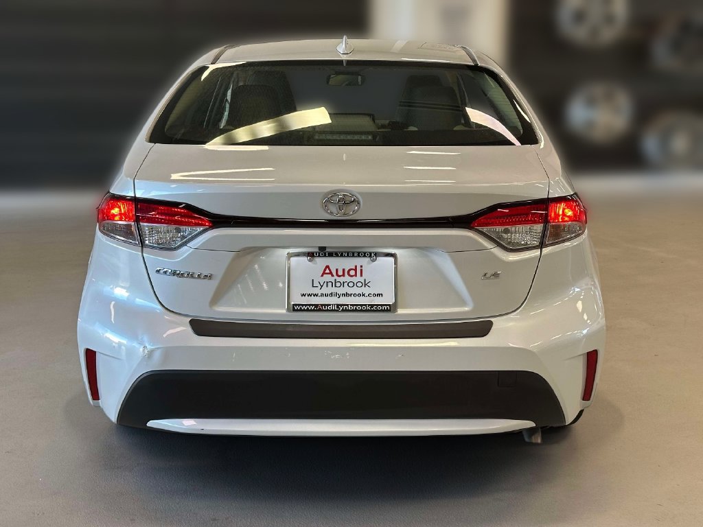 Used 2022 Toyota Corolla LE w/ LE Convenience Package FWD image 5