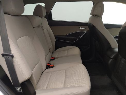 Used 2018 Hyundai Santa Fe SE FWD image 19