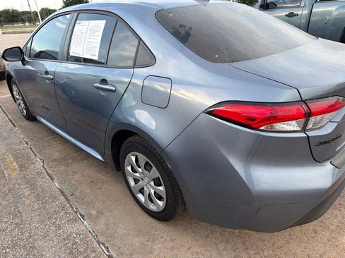 Used 2026 Toyota Corolla LE FWD image 4