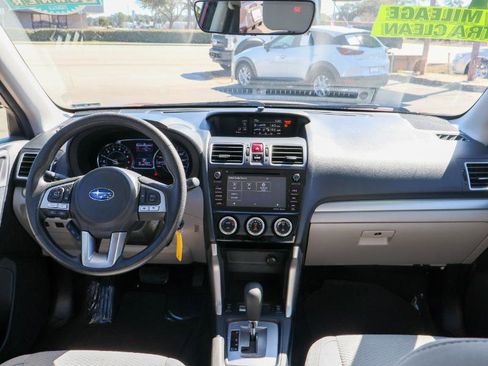 Used 2017 Subaru Forester 2.5i Premium image 14
