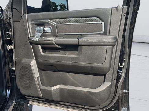 New 2025 RAM 2500 Big Horn AWD/4WD image 9