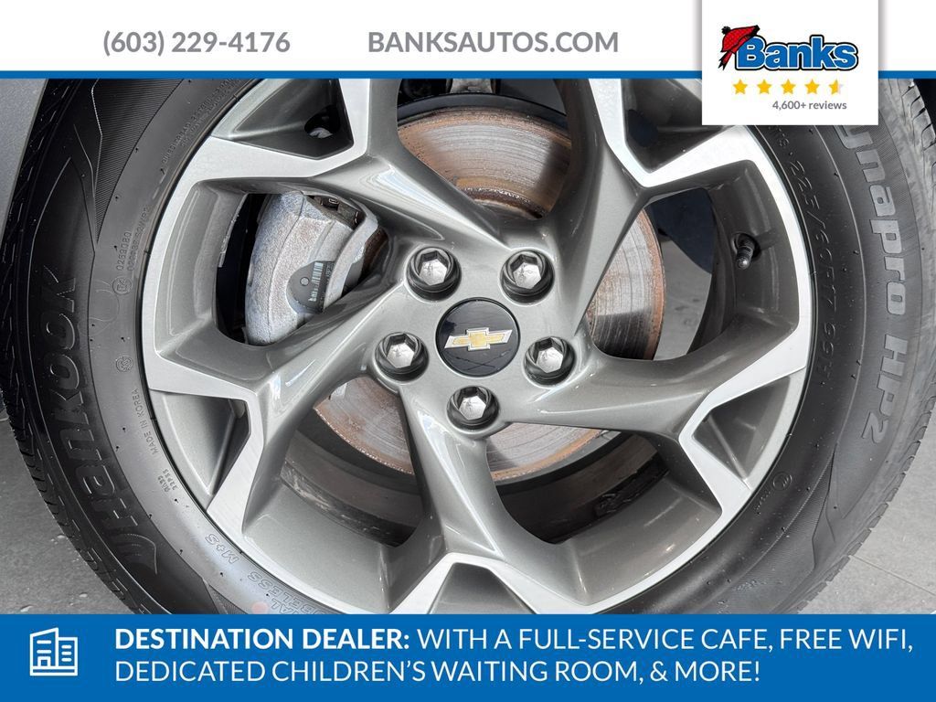 Certified 2024 Chevrolet Trax LT w/ Driver Confidence Package FWD image 3