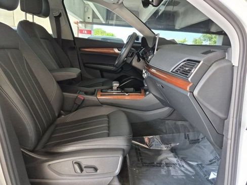Certified 2023 Audi Q5 2.0T Premium w/ Convenience Package AWD/4WD image 21